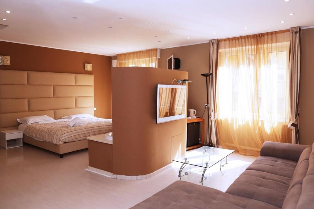 Hotel Globo Suite-Correnti Hotels San Remo Exterior foto